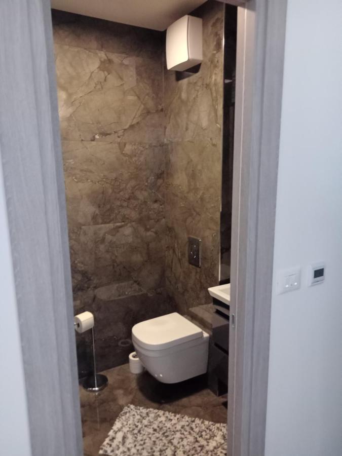 Nina Apartment Split Luaran gambar