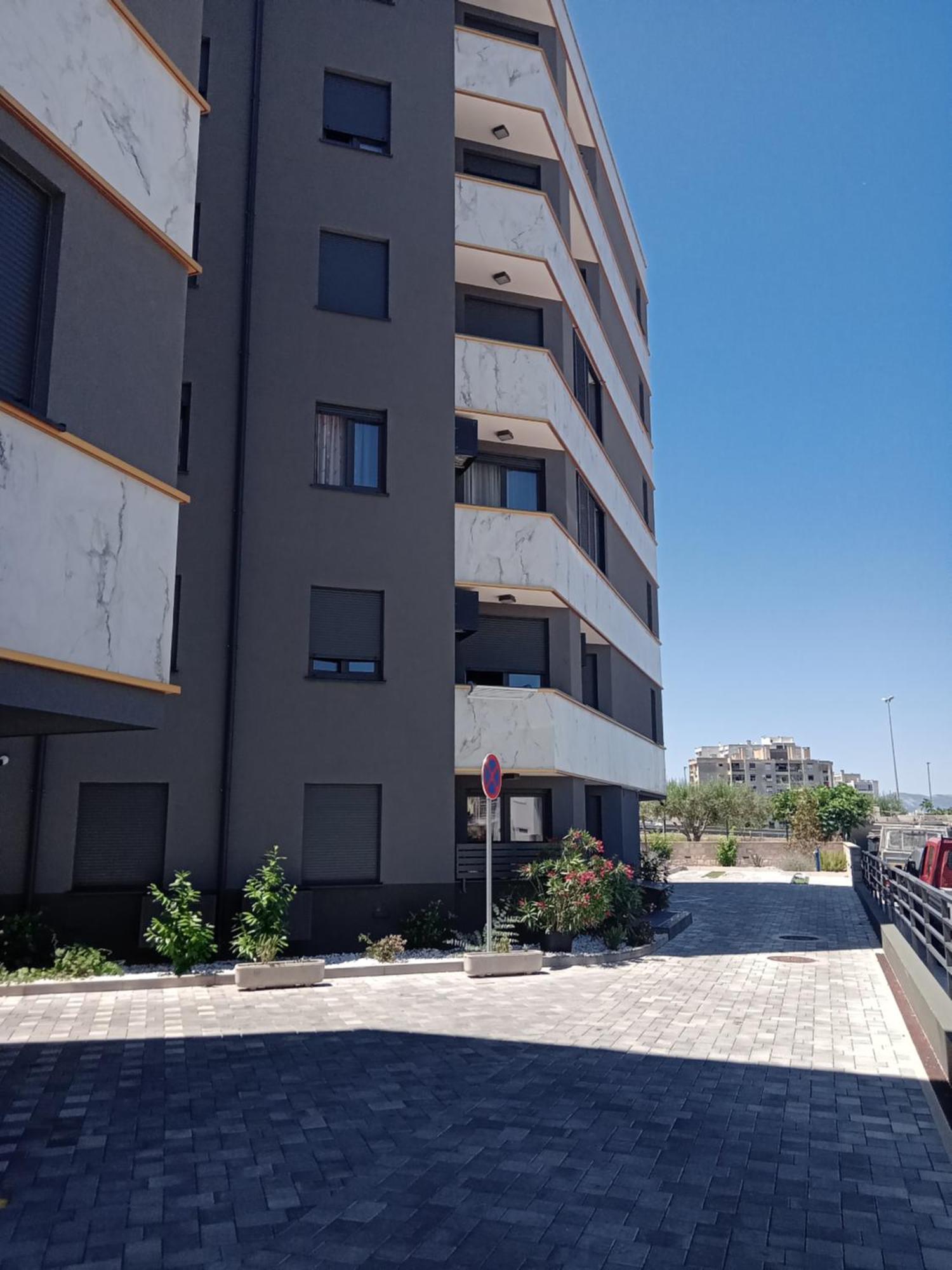 Nina Apartment Split Luaran gambar