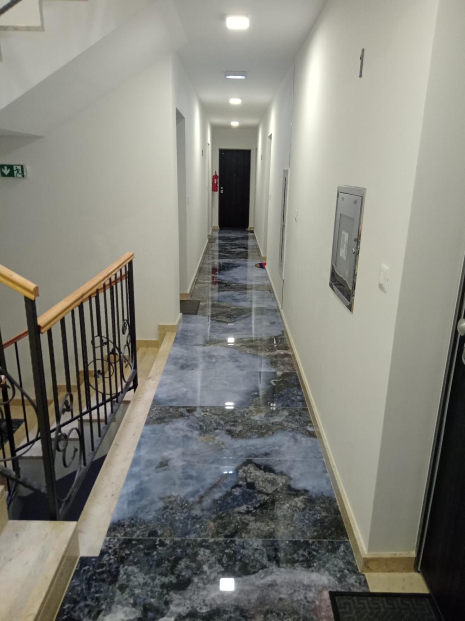 Nina Apartment Split Luaran gambar